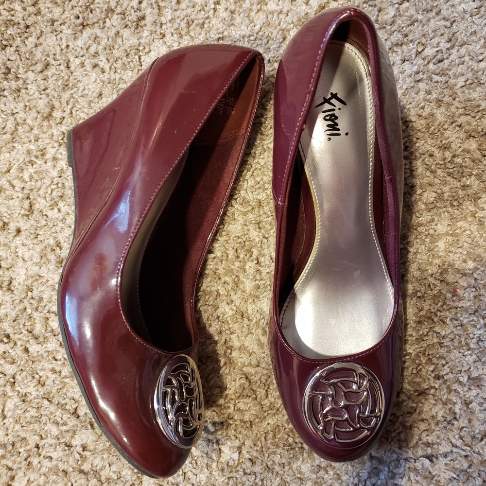 Wedge - Picture 2 of 2